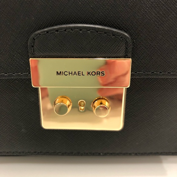 Michael Kors Black Crossbody Bag with Gold Chain - Picture 5 of 5